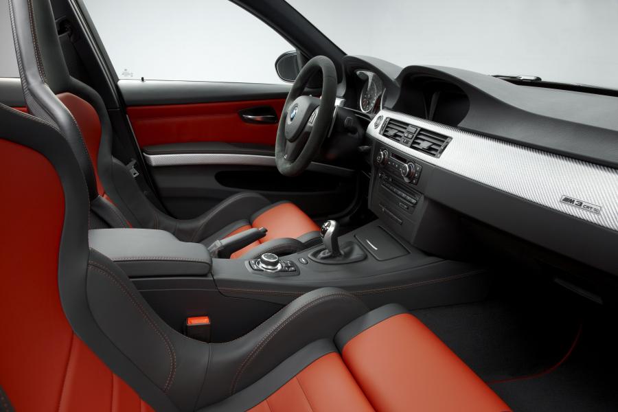  BMW M3 CRT 2011 года  (фото 37 из 76)